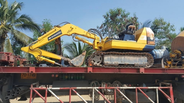 *สินค้าเก่านอก ขายตามสภาพ*ขายถูกด่วนๆรถขุดเล็ก KOMATSU PC20-2 /คอนโทรลลูกหมาก/ปั๊มเฟือง/ตีนไก่ แทรคเหล็ก/ราคาเพียง 165,000 บาท