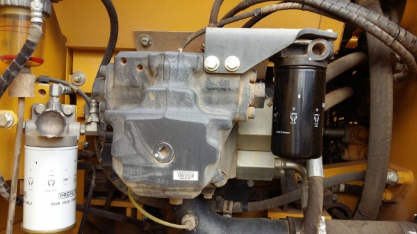 ขายรถแบคโฮ KOMATSU PC200-8 เอกสารเล่ม ไมล์ 2900 ชม.ราคา 2250000