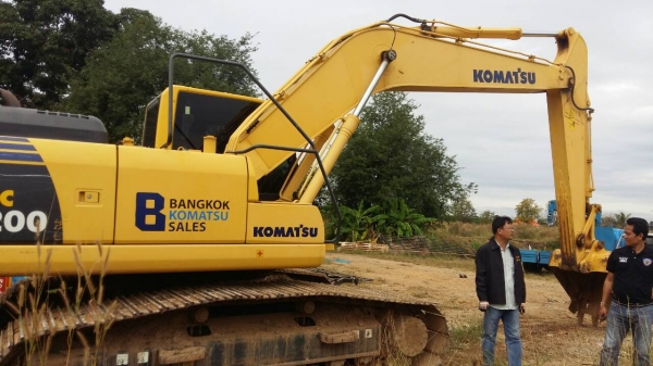 ขายรถแบคโฮ KOMATSU PC200-8 เอกสารเล่ม ไมล์ 2900 ชม.ราคา 2250000