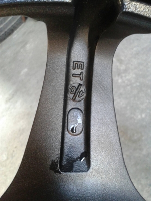 ขอบ17นิ้ว5รู114 ชุดนี้ ราคา 6800 บาท ขอบ17นิ้ว5รู114 ชุดนี้ ราคา 6800 บาท