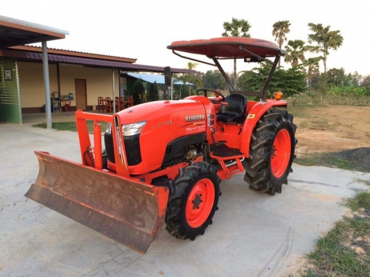 ขาย L4708 รถปี57 ใช้งาน 578 รถสวยการันตี รถพร้อมใช้งาน มาพร้อมผานหน้า+หลัง ราคา. 398000 พร้อมส่ง  สนใจ 084-5486359 สุชาติ  อ สนม จ สุรินทร์