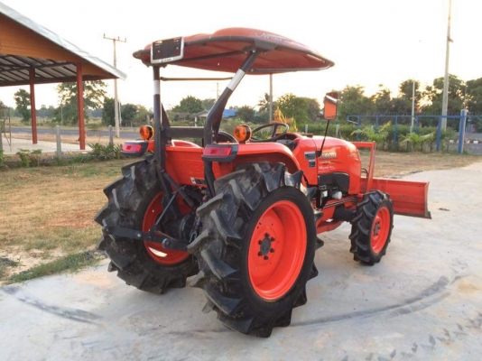 ขาย L4708 รถปี57 ใช้งาน 578 รถสวยการันตี รถพร้อมใช้งาน มาพร้อมผานหน้า+หลัง ราคา. 398000 พร้อมส่ง  สนใจ 084-5486359 สุชาติ  อ สนม จ สุรินทร์