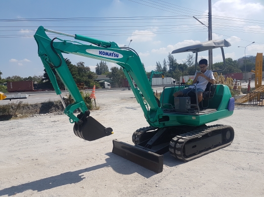 ขายรถขุดpc20--7   ชลบุรี