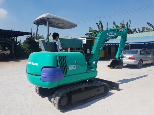 ขายรถขุดpc20--7   ชลบุรี