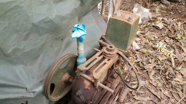 ปั้มน้ำเก่า ปั้มน้ำเก่า