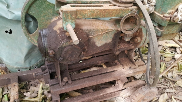 ปั้มน้ำเก่า ปั้มน้ำเก่า