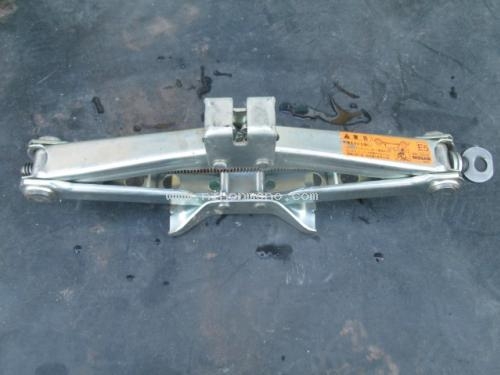 โปรโมชั่น!! แม่แรงยกรถ NISSAN ราคา250 บาท รหัสสินค้า : 80904203 www.nihonmono.com