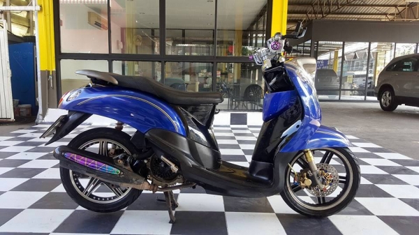 YAMAHA FINO รุ่นเกย์แยก ท่อสวิงอาร์ม ตัว TOP ล้อแม็ก ฟรีค่าโอน