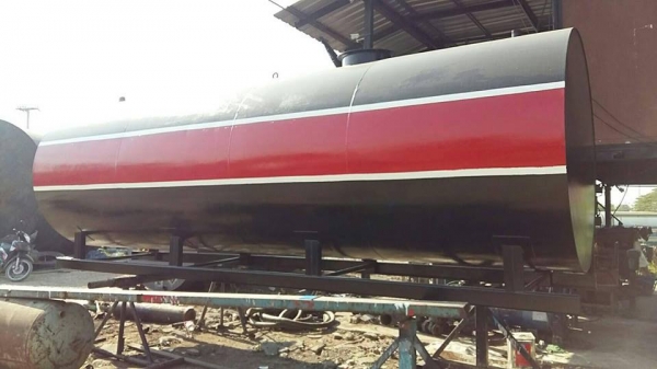 ถังน้ำมันสีดำ-แดง เพิ่งทำสีเสร็จครับ นิ้งๆเลย ขนาด 15,000 ลิตร เหล็กหนา 6 มิล ขึ้นรถบรรทุกได้ ขาย 75,000 เท่านั้นครับ (สนใจโทรคุยได้นะครับ) ถังน้ำมันสีดำ-แดง เพิ่งทำสีเสร็จครับ นิ้งๆเลย ขนาด 15,000 ลิตร เหล็กหนา 6 มิล ขึ้นรถบรรทุกได้ ขาย 75,000 เท่านั้นครับ (สนใจโทรคุยได้นะครับ)