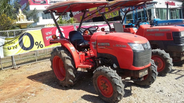 รถไถ Kobuta L3008 4WD 28แรงม้า 2 เพลา ตัวเปล่า ใช้งานได้ครับผม รถอยู่ปากช่องครับ รถไถ Kobuta L3008 4WD 28แรงม้า 2 เพลา ตัวเปล่า ใช้งานได้ครับผม รถอยู่ปากช่องครับ