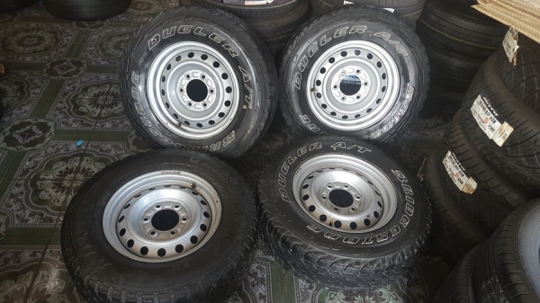 ล้อกะทะ15 6รู พร้อมยาง235/70/15  4 ล้อ