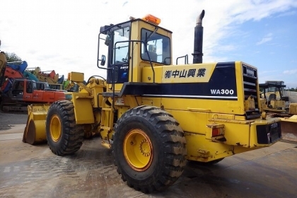 KOMATSU WA300-1 ซีเรียล 30,000 ญี่ปุ่นแท้ โทร.090-986-2521 อ๊อบ