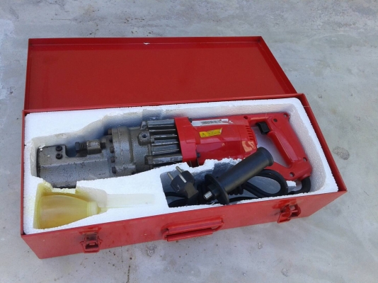 เครื่องตัดเหล็กมือถือ แบบไฮดรอลิก ตัดเหล็กเส้น เหล็กข้ออ้อย ขนาด 4-16 mm. สภาพ 95\% พร้อมใช้งาน