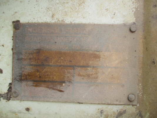 ขายครับ รถบด ขนาด 9 ตัน IR DD90HF