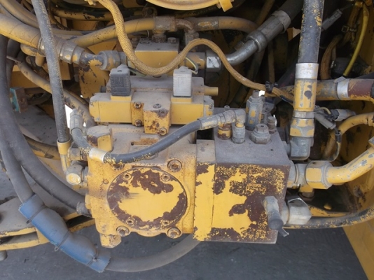 ขายครับ บด 9 ตัน CAT CB534B