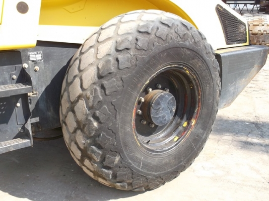 ัขายครับ รถบด10 ตัน BOMAG BW211D