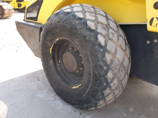 ัขายครับ รถบด10 ตัน BOMAG BW211D