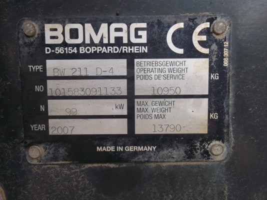 ัขายครับ รถบด10 ตัน BOMAG BW211D