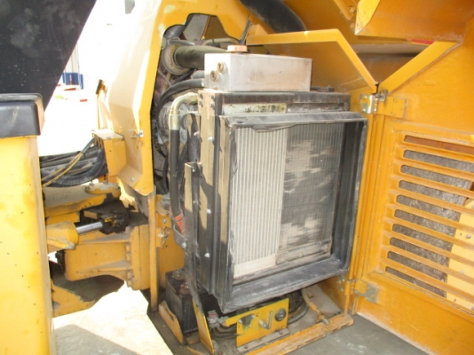 ขายครับ บด10ตัน สั่นสะเืทือน CC522 ไม่แพงครับ