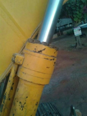 KOMATSU PC120-6 KOMATSU PC120-6