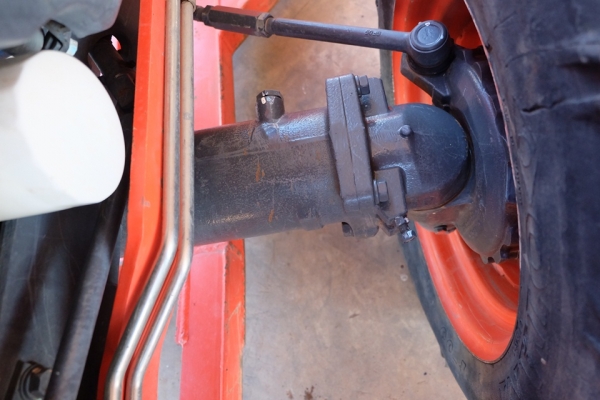 รถไถมือสอง L3008+ใบมีด+ผาน 1 ตัว มีการทำงานน้อย ดาวน์ 10,000 บาท สนใจ โทรเลย 089-0111624