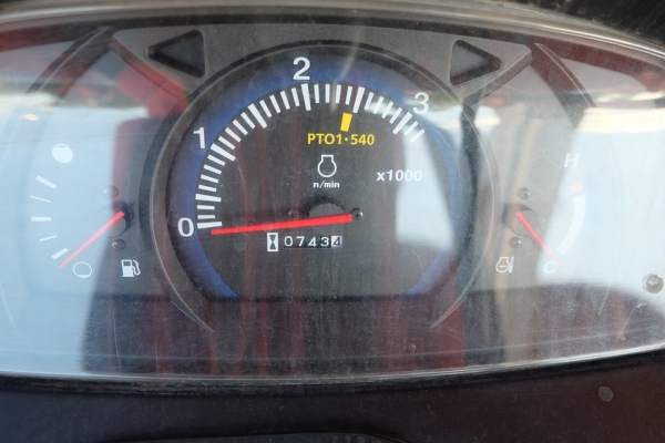 รถไถมือสอง L3008+ใบมีด+ผาน 1 ตัว มีการทำงานน้อย ดาวน์ 10,000 บาท สนใจ โทรเลย 089-0111624