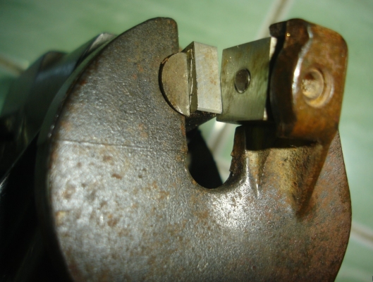 ขายกรรไกรไฟฟ้า ยี่ห้อมากีต้า รุ่น JS1600  ยังไม่ผ่านการซ่อม ฟันคมกริบ ตัดแผ่นเหล็กได้ดีมาก