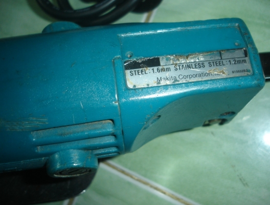 ขายกรรไกรไฟฟ้า ยี่ห้อมากีต้า รุ่น JS1600  ยังไม่ผ่านการซ่อม ฟันคมกริบ ตัดแผ่นเหล็กได้ดีมาก