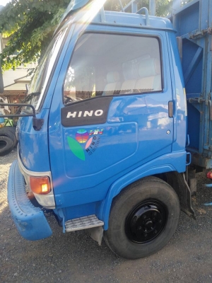 ขายFC120แรง ยาว5.50เมตร  รถห้างแท้ปี38 เครื่องแน่นไม่ไอ คัสซีสวยไม่มีตำหนิ หัวเดิมบาง แอร์พร้อม ยางเรเดียลสวยทุกเส้น เป็นรถเวทีเคลื่อนที่ใช้งานน้อยเปิดข้างออกสองด้านเป็นเวทีกว้าง12เมตรรถสวยพร้อมใช้มาก