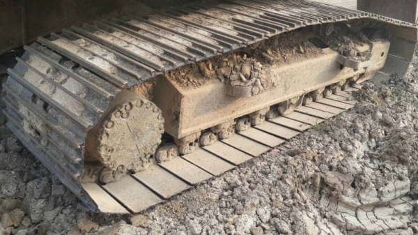 ขาย 1,695,000 KOMATSU PC200-8 ชั่วโมงทำงาน 6,400 ชม.ไฟฟ้าครบ เครื่องดี ปั้มแรง โช่หนา เอวแน่น เอกสารเล่มทะเบียน รถอยู่ จ.สุพรรณบุรี . โทร&ไอดีไลน์ 090-772-3710 090-772-3708 ขาย 1,695,000 KOMATSU PC200-8 ชั่วโมงทำงาน 6,400 ชม.ไฟฟ้าครบ เครื่องดี ปั้มแรง โช่หนา เอวแน่น เอกสารเล่มทะเบียน รถอยู่ จ.สุพรรณบุรี . โทร&ไอดีไลน์ 090-772-3710 090-772-3708