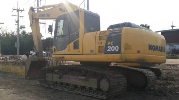 ขาย 1,695,000 KOMATSU PC200-8 ชั่วโมงทำงาน 6,400 ชม.ไฟฟ้าครบ เครื่องดี ปั้มแรง โช่หนา เอวแน่น เอกสารเล่มทะเบียน รถอยู่ จ.สุพรรณบุรี . โทร&ไอดีไลน์ 090-772-3710 090-772-3708 ขาย 1,695,000 KOMATSU PC200-8 ชั่วโมงทำงาน 6,400 ชม.ไฟฟ้าครบ เครื่องดี ปั้มแรง โช่หนา เอวแน่น เอกสารเล่มทะเบียน รถอยู่ จ.สุพรรณบุรี . โทร&ไอดีไลน์ 090-772-3710 090-772-3708