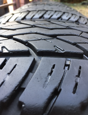 ยาง Yokohama 255 70 15 กลางปี13 ดอกเต็ม ไม่มีปะ ราคาไม่แพง