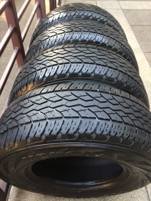 ยาง Yokohama 255 70 15 กลางปี13 ดอกเต็ม ไม่มีปะ ราคาไม่แพง