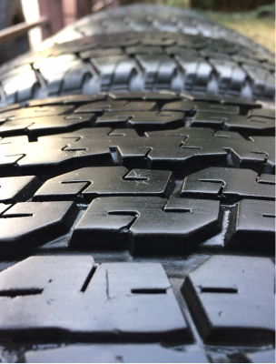 ยาง Bridgestone 255 65 17 ปลายปี14 ดอกเต็ม ใช้ยาว ราคาไม่แพง