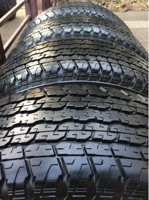 ยาง Bridgestone 255 65 17 ปลายปี14 ดอกเต็ม ใช้ยาว ราคาไม่แพง
