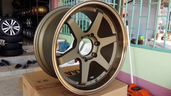 ขายล้อแม็กใหม่ te37 18"&times; f9.5" et20 &times; r10.5" สนใจติดต่อ ก.เจริญการยางครับ 081-3747940