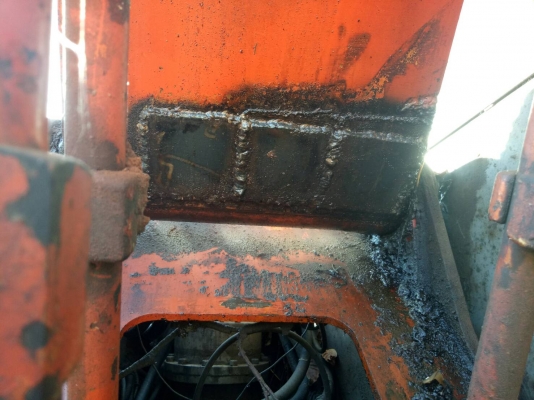 ขายด่วน HITASHI EX200-3 SUPER สภาพพร้อมใช้งาน เครื่องปั้มดี ระบบเมกะปั้ม โซ่ช่วงล่างสวย เฟรมดี เอวแน่น แอร์เย็นภายในเรียบร้อย เอกสารสัญญาซื้อขาย