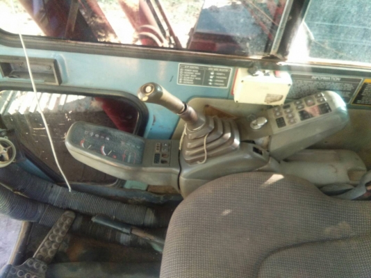 ขายด่วน HITASHI EX200-3 SUPER สภาพพร้อมใช้งาน เครื่องปั้มดี ระบบเมกะปั้ม โซ่ช่วงล่างสวย เฟรมดี เอวแน่น แอร์เย็นภายในเรียบร้อย เอกสารสัญญาซื้อขาย