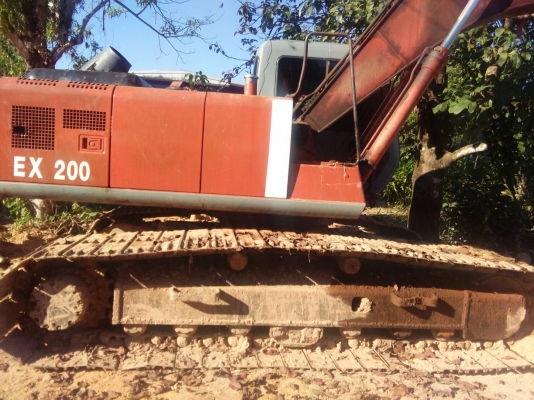 ขายด่วน HITASHI EX200-3 SUPER สภาพพร้อมใช้งาน เครื่องปั้มดี ระบบเมกะปั้ม โซ่ช่วงล่างสวย เฟรมดี เอวแน่น แอร์เย็นภายในเรียบร้อย เอกสารสัญญาซื้อขาย