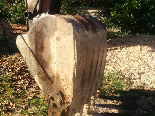 ขายด่วน HITASHI EX200-3 SUPER สภาพพร้อมใช้งาน เครื่องปั้มดี ระบบเมกะปั้ม โซ่ช่วงล่างสวย เฟรมดี เอวแน่น แอร์เย็นภายในเรียบร้อย เอกสารสัญญาซื้อขาย