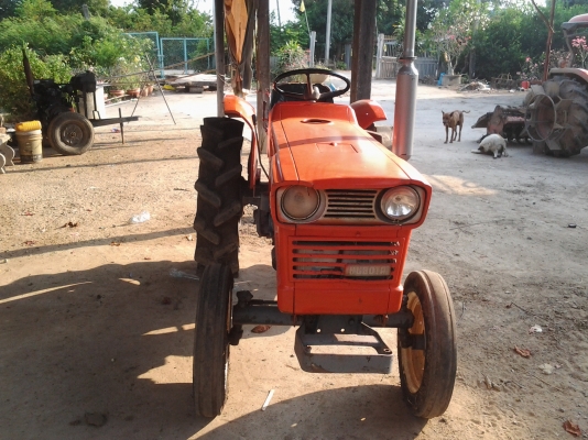 รถไถคูโบต้าL2201Gสภาพดีเครื่องเกียใฮโนลิกผ่านพร้อมใช้คับ