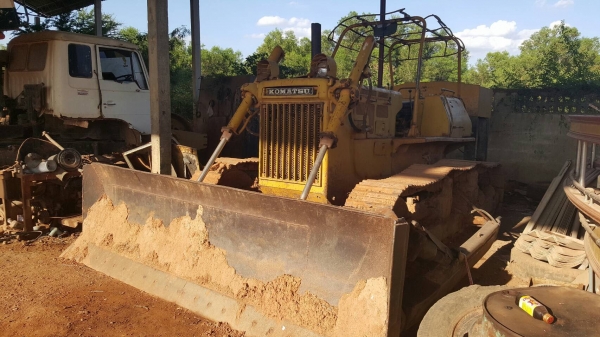 ขาย แทรคเตอร์ KOMATSU D50P-16 สภาพพร้อมใช้งาน เอกสารใบซื้อขาย