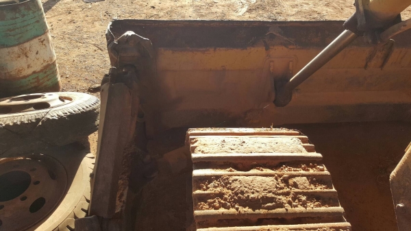 ขาย แทรคเตอร์ KOMATSU D50P-16 สภาพพร้อมใช้งาน เอกสารใบซื้อขาย