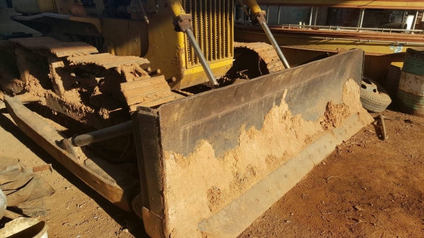 ขาย แทรคเตอร์ KOMATSU D50P-16 สภาพพร้อมใช้งาน เอกสารใบซื้อขาย