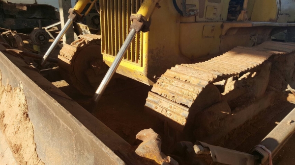 ขาย แทรคเตอร์ KOMATSU D50P-16 สภาพพร้อมใช้งาน เอกสารใบซื้อขาย