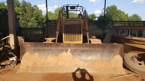 ขาย แทรคเตอร์ KOMATSU D50P-16 สภาพพร้อมใช้งาน เอกสารใบซื้อขาย