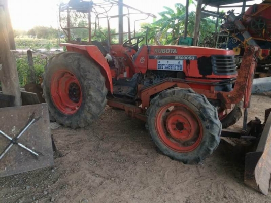 ขาย 245,000 KUBOTA M  5000.เครื่อง ปั๊มดี อุปกรใบมีด หาง6 พร้อมใช้งาน เอกสารเล่มทะเบียน รถอยู่ อุบลฯ 090-772-3710 090-772-3708