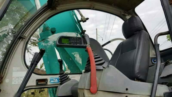 ขาย 950,000 KOBELCO sk 120 MARK 5 รถนอกเพิ่งนำเข้ามายังไม่เคยใช้งานในเมืองไทย บูมอาร์มสวย ช่วงล่างเต็ม เอวเเน่น เครื่องดี ปั้มแรง ไฟฟ้าครบ ซีเรียลสูง พร้อมใช้เอกสารอินวอยท์ ชุดจดทะเบียนพร้อมโอน รถอยู่ อยุธยา 090-772-3710 090-772-3708