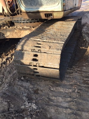 ขาย 435,000 HITACHI  EX 200-3 เครื่องดี ปั้มแรง ไฟฟ้าครบ รถพร้อมใช้ เอกสารหนังสือสัญญาซื้อขาย  (รถอยู่ ชลบุรี) 090-772-3710 090-772-3708