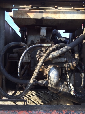 ขาย 435,000 HITACHI  EX 200-3 เครื่องดี ปั้มแรง ไฟฟ้าครบ รถพร้อมใช้ เอกสารหนังสือสัญญาซื้อขาย  (รถอยู่ ชลบุรี) 090-772-3710 090-772-3708